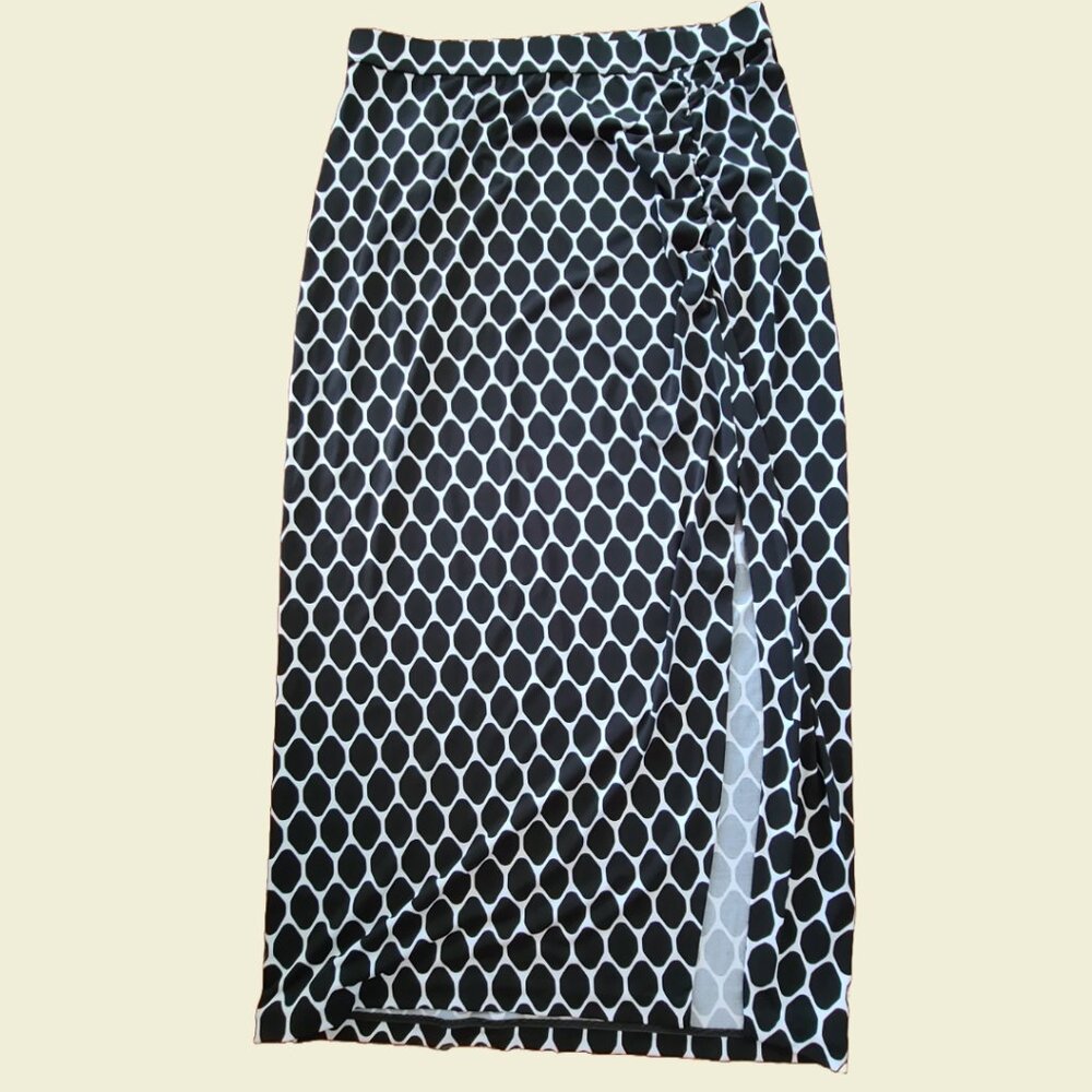 Women's Lane Bryant Black and White Fun Maxi Skirt Sz 14/16
